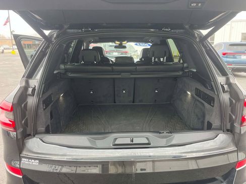 Used 2023 BMW X5 xDrive40i w/ M Sport Package image 11