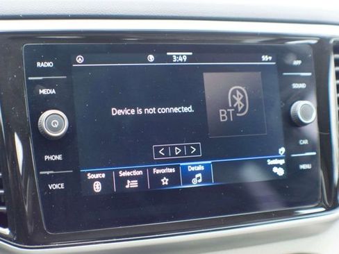 Used 2022 Volkswagen Atlas SE image 25