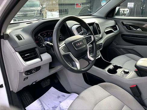 Used 2023 GMC Terrain SLE w/ Driver Convenience Package image 14