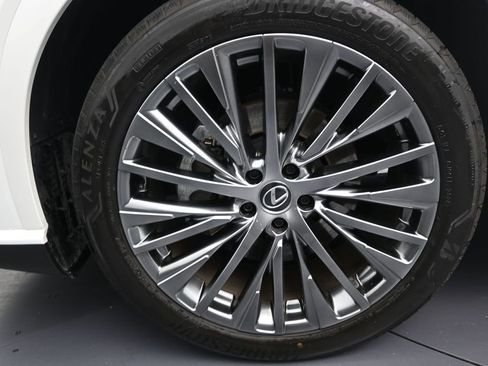 Used 2025 Lexus RX 450h AWD w/ Convenience Package image 12