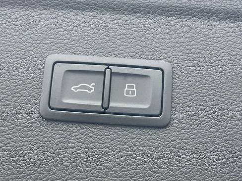 Certified 2025 Audi Q5 2.0T Premium Plus AWD/4WD image 11