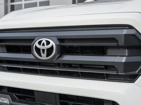 New 2025 Toyota Tacoma SR5 image 10