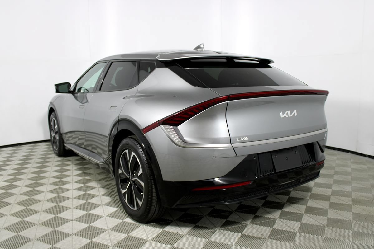 Used 2023 Kia EV6 Wind RWD image 28