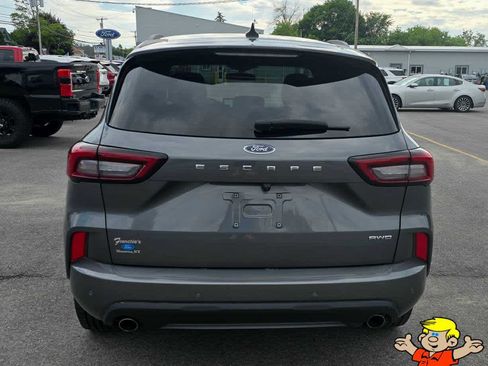 Used 2024 Ford Escape ST-Line w/ Tech Pack #1 AWD/4WD image 4