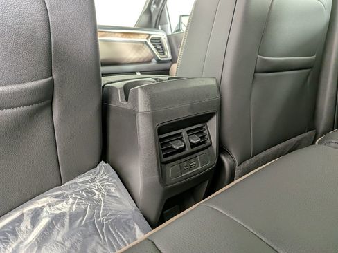 New 2026 GMC Canyon Denali image 31