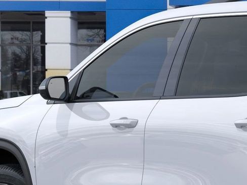 New 2026 Chevrolet Traverse LT image 12