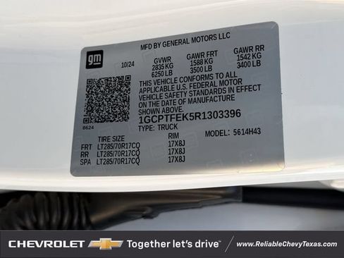 Used 2024 Chevrolet Colorado ZR2 w/ Safety Package AWD/4WD image 34