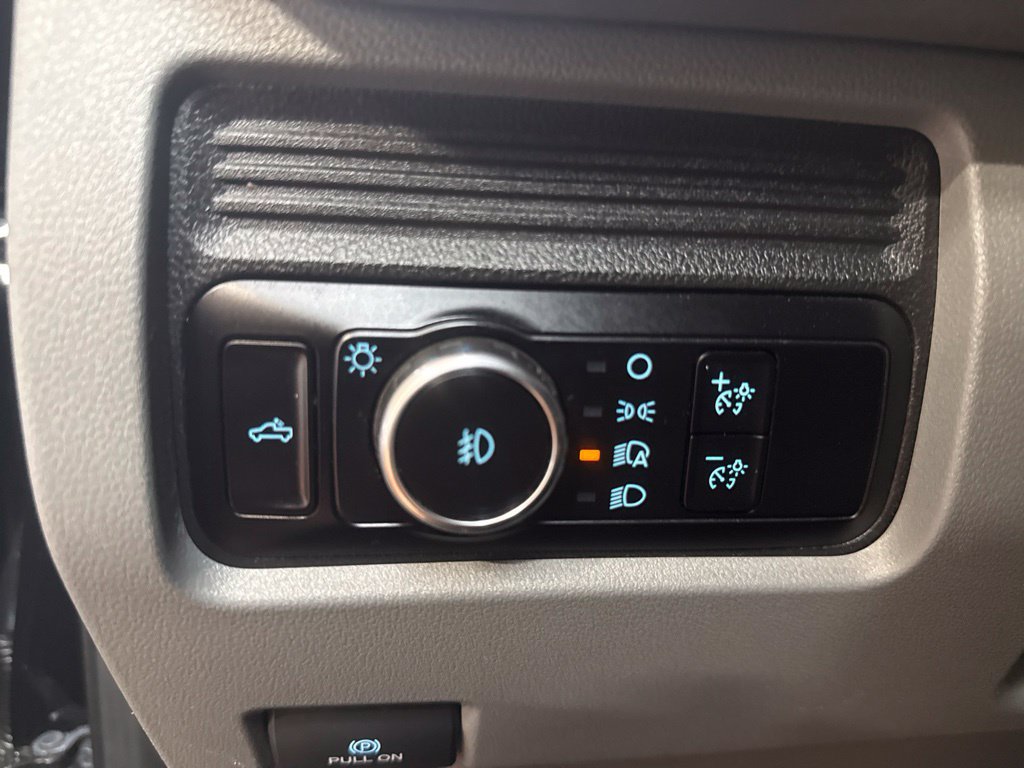 Used 2023 Ford F250 XLT AWD/4WD image 23