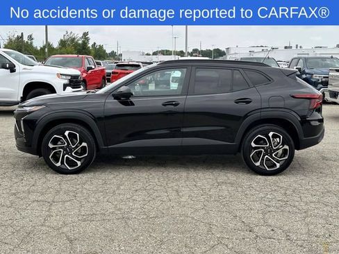 Used 2025 Chevrolet Trax RS w/ Driver Confidence Package FWD image 2