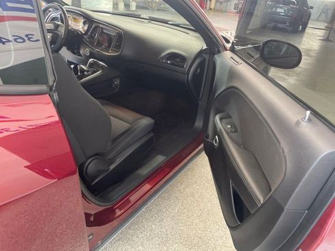 Used 2018 Dodge Challenger R/T image 13