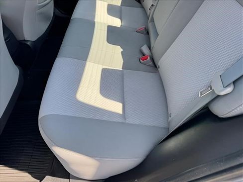 Used 2015 Toyota Corolla LE FWD image 9