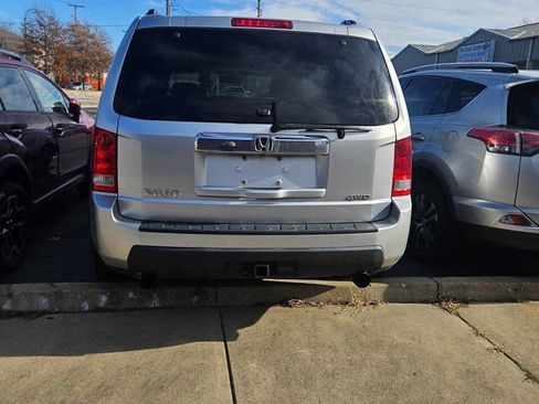 Used 2010 Honda Pilot EX-L image 2