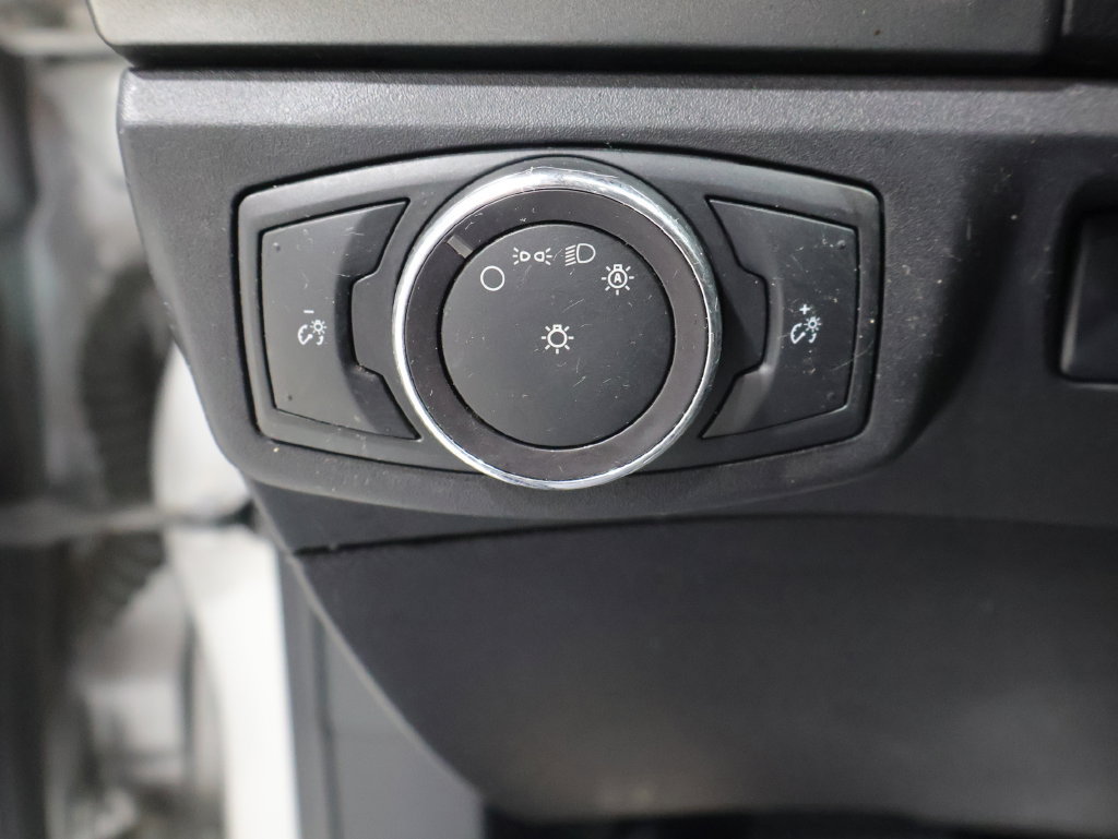 Used 2017 Ford Fusion SE FWD image 30