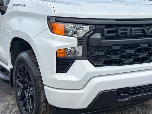 Used 2025 Chevrolet Silverado 1500 Custom AWD/4WD image 3