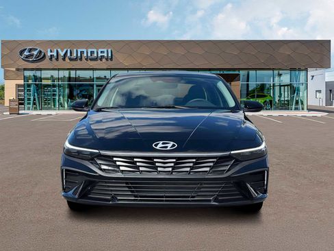 New 2026 Hyundai Elantra SE image 12