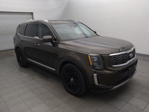 Used 2020 Kia Telluride EX w/ EX Premium Package AWD/4WD image 13