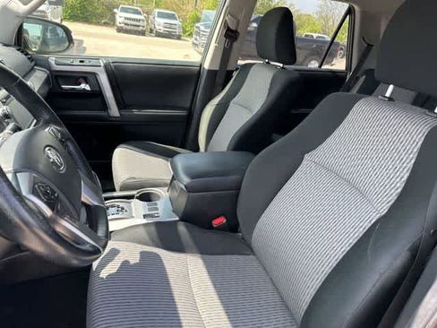 Used 2015 Toyota 4Runner SR5 image 4