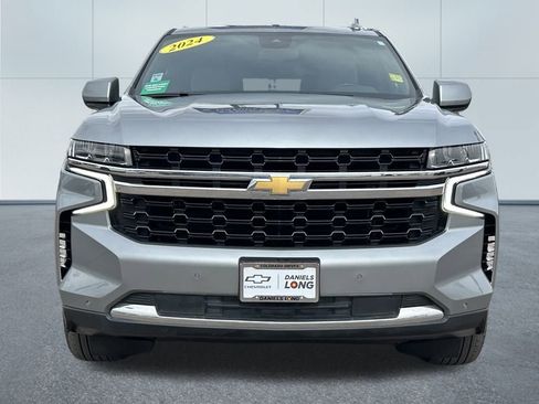 Used 2024 Chevrolet Suburban LS image 3