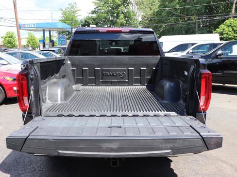 Used 2025 GMC Sierra 1500 SLT AWD/4WD image 52