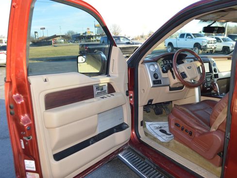 Used 2014 Ford F150 King Ranch w/ King Ranch Luxury Package image 14