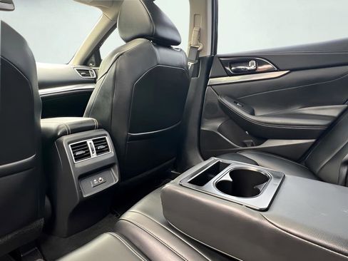 Used 2019 Nissan Maxima 3.5 SL w/ Floor Mat Group FWD image 21