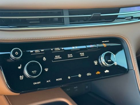 New 2026 INFINITI QX60 Autograph image 24