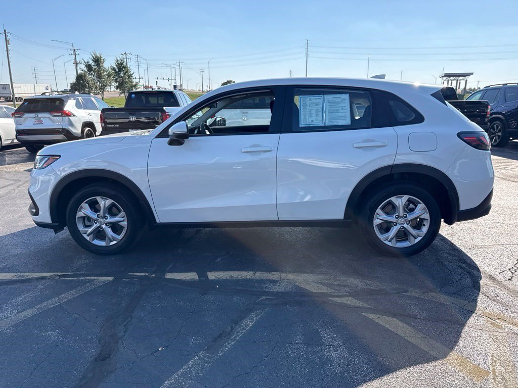 Certified 2025 Honda HR-V LX image 11