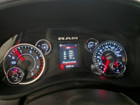 Used 2024 RAM 2500 Tradesman w/ Chrome Appearance Group AWD/4WD image 15