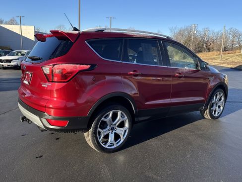 Used 2019 Ford Escape Titanium w/ U9j03 - Titanium Tow Package image 4