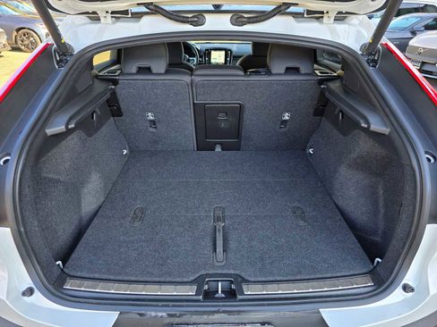Used 2023 Volvo C40 P8 Recharge Plus image 16