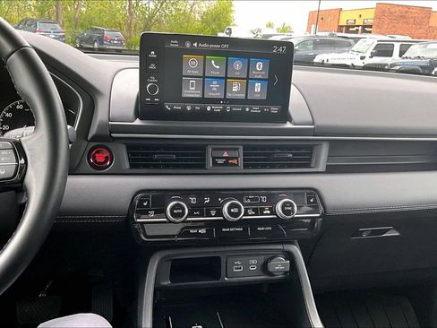 Used 2025 Honda Pilot EX-L image 15