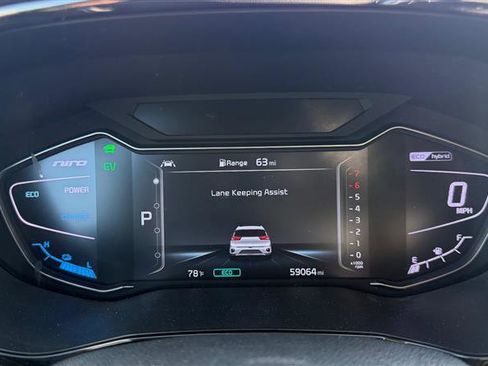 Used 2020 Kia Niro Touring FWD image 16