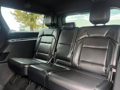 Certified 2025 Lincoln Navigator L Reserve w/ Jet Appearance Package AWD/4WD image 21