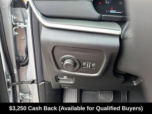 New 2025 Jeep Grand Cherokee Laredo X w/ Luxury Tech Group I RWD image 35