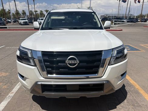 Used 2024 Nissan Armada SL w/ Captain's Chairs Package RWD image 2