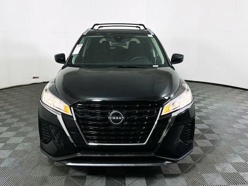 Used 2022 Nissan Kicks SV w/ Exterior Package FWD image 8