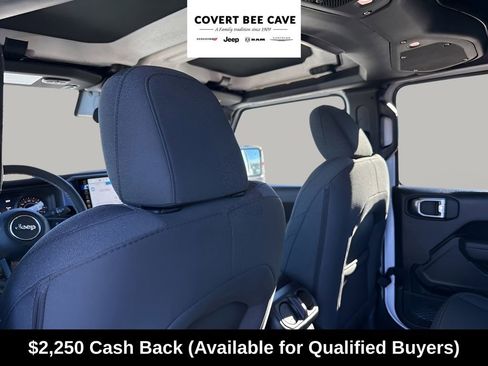 New 2025 Jeep Gladiator Willys image 38