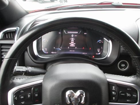 Used 2024 RAM 3500 Laramie w/ Night Edition image 32