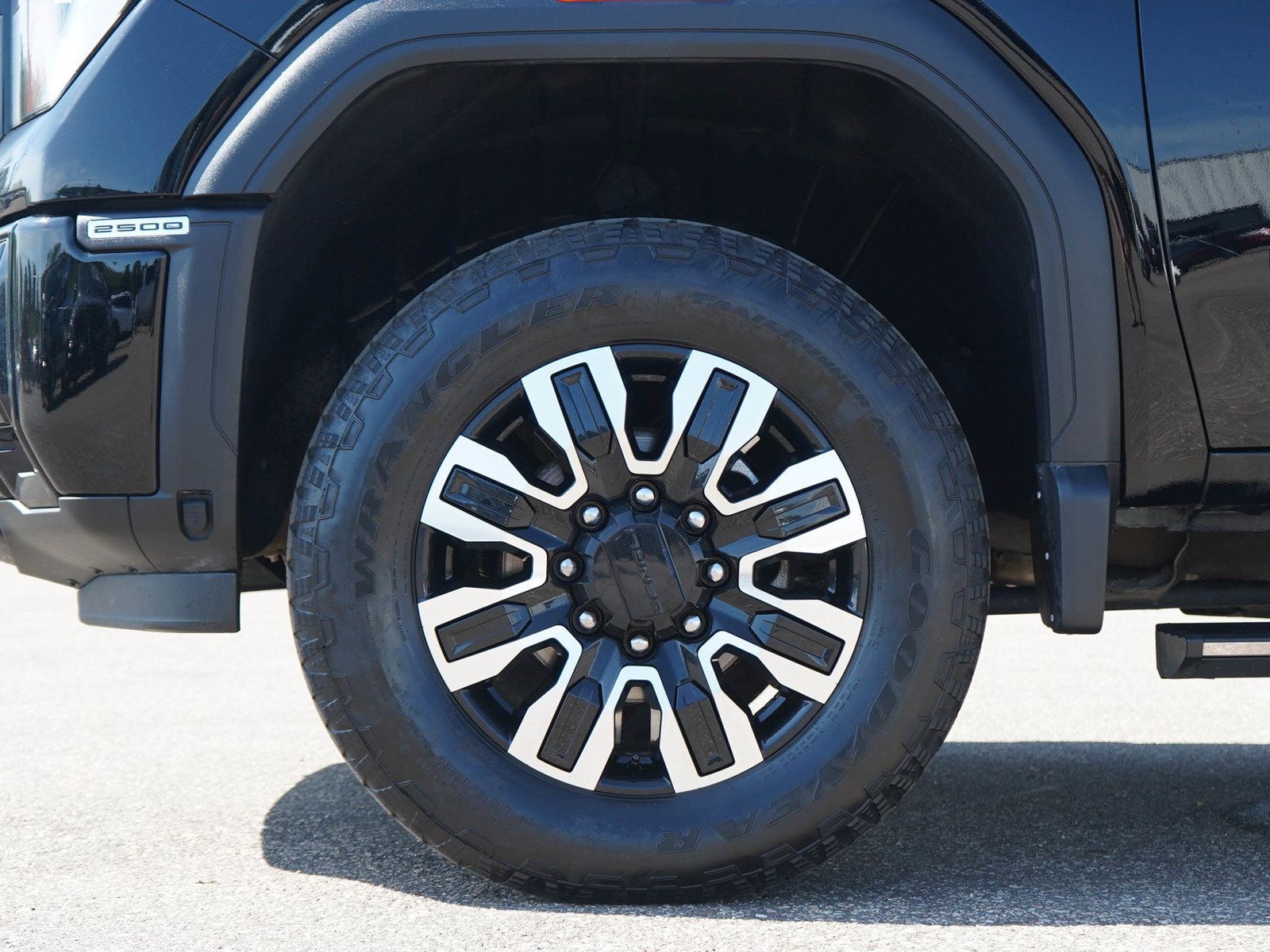 Used 2025 GMC Sierra 2500 Denali Ultimate AWD/4WD image 31