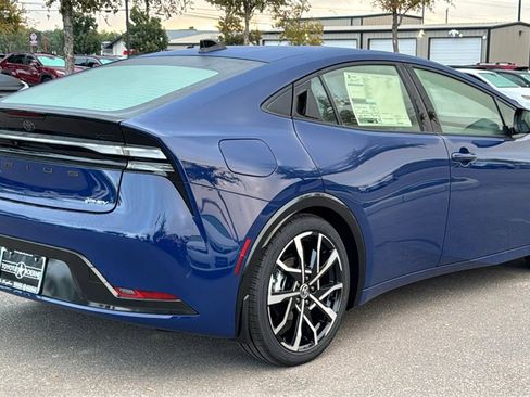 New 2026 Toyota Prius Plug-In Hybrid image 9