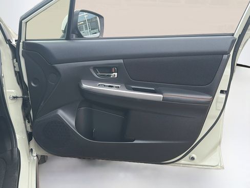 Used 2017 Subaru Crosstrek 2.0i Premium w/ Moonroof Package AWD/4WD image 30