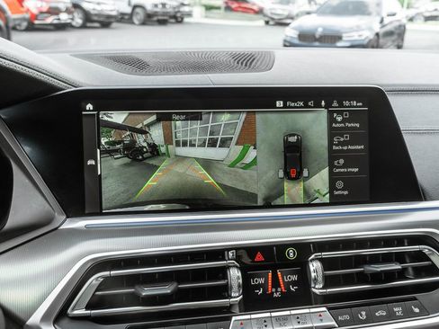 Used 2022 BMW X6 xDrive40i AWD/4WD image 9