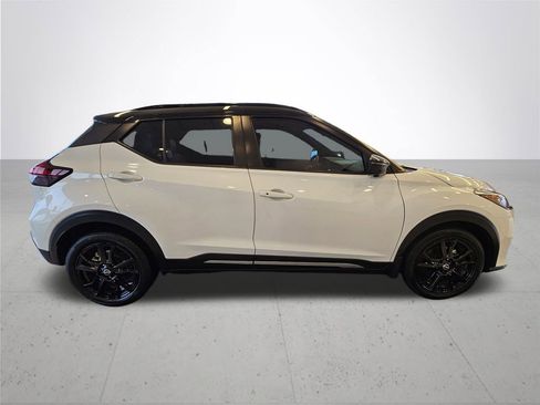 Certified 2023 Nissan Kicks SR w/ SR Premium Package image 7