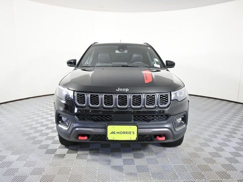 Used 2024 Jeep Compass Trailhawk AWD/4WD image 10