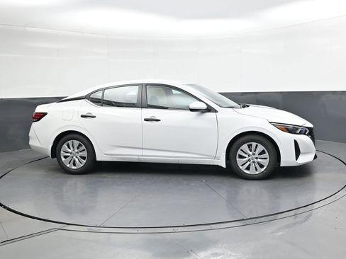 Certified 2025 Nissan Sentra S image 3