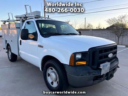 Used 2006 Ford F350 2WD Regular Cab Super Duty