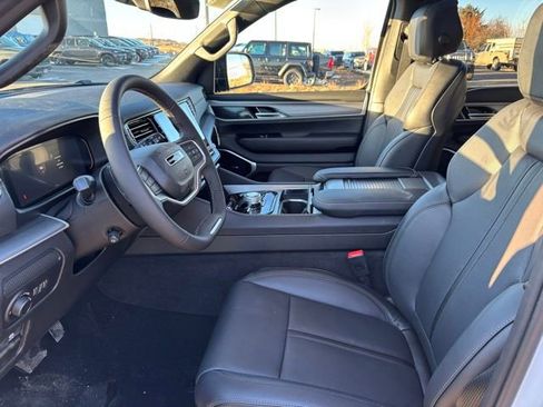 New 2026 Jeep Grand Wagoneer Limited w/ Premium Group II AWD/4WD image 10