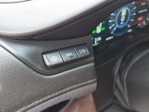 Used 2019 Cadillac Escalade ESV Premium Luxury image 23