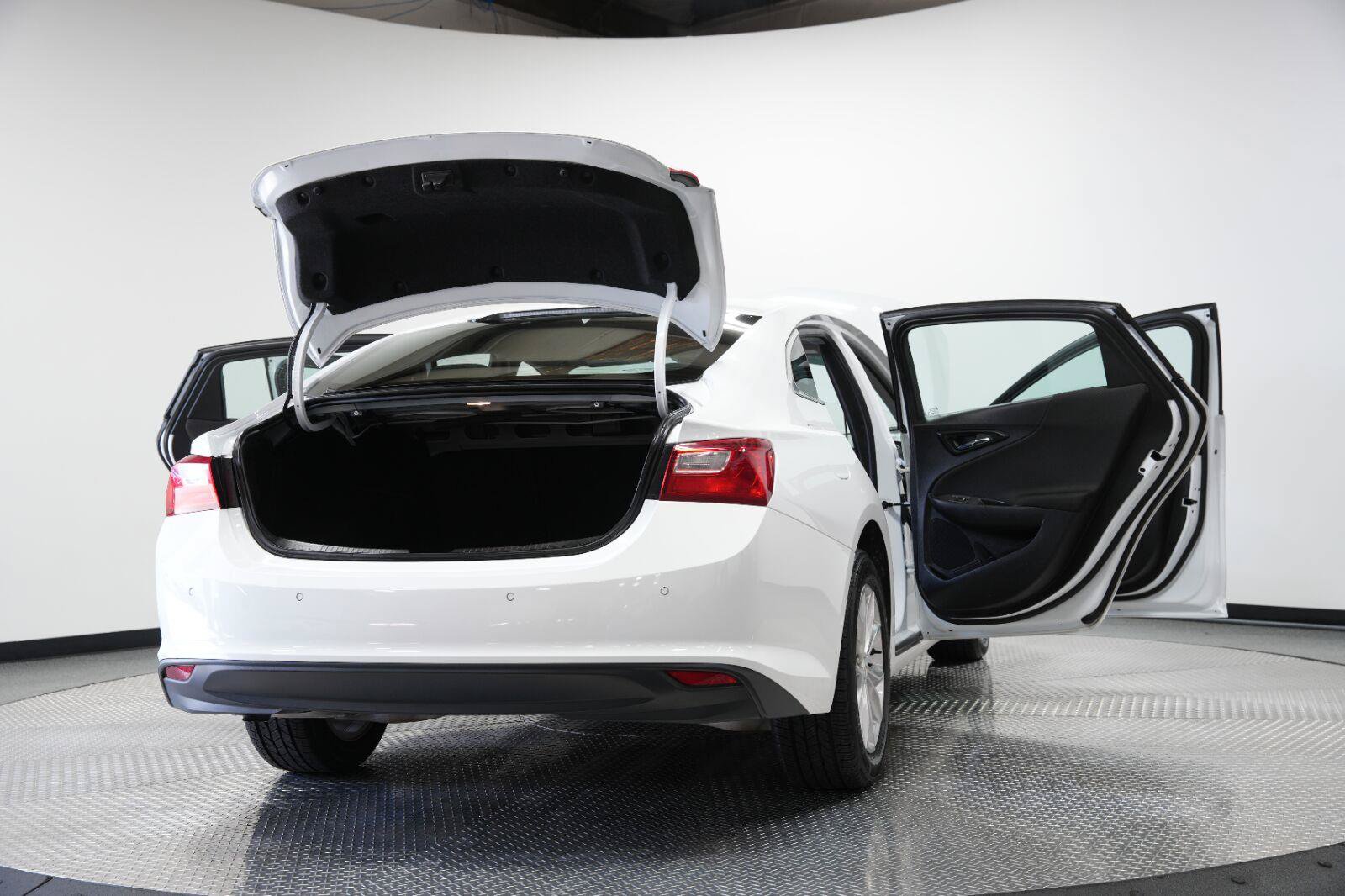 Certified 2024 Chevrolet Malibu LT FWD image 14