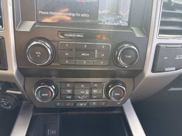 Used 2020 Ford F350 Lariat w/ Lariat Value Package AWD/4WD image 28